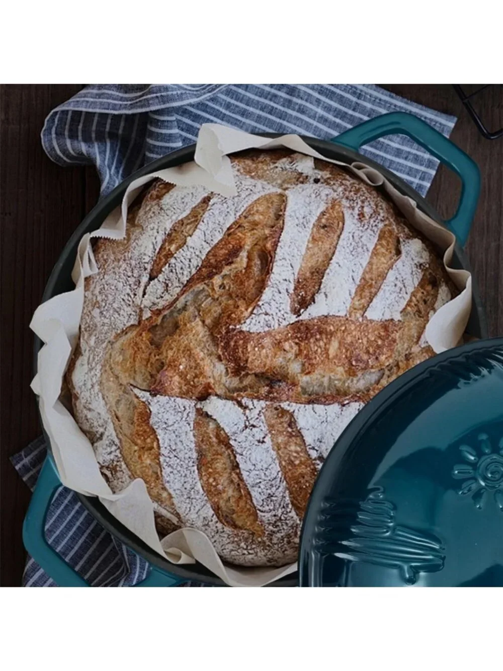 Cast Iron Bread Oven with Cloche Lid - 9.8